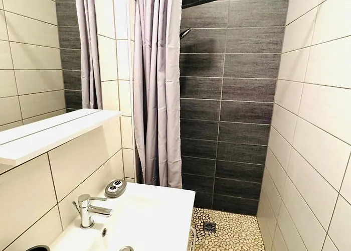 A 2 Pas De La Cosy Et Super Equipe