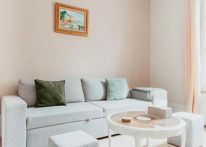 A 2 Pas De La Cosy Et Super Equipe *