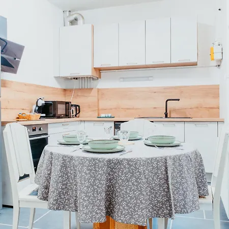 Apartament A 2 Pas De La Cosy Et Super Equipe *