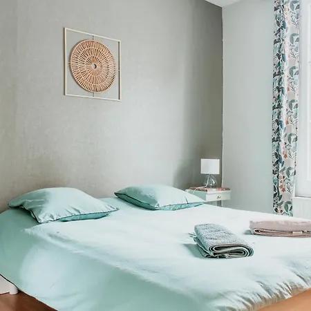 A 2 Pas De La Cosy Et Super Equipe *